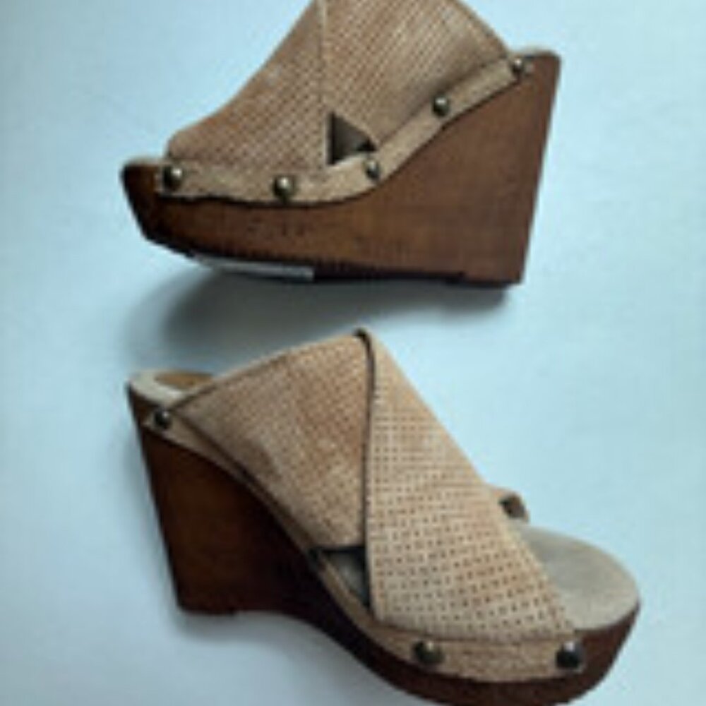 Sbicca Wedge Sandals 7